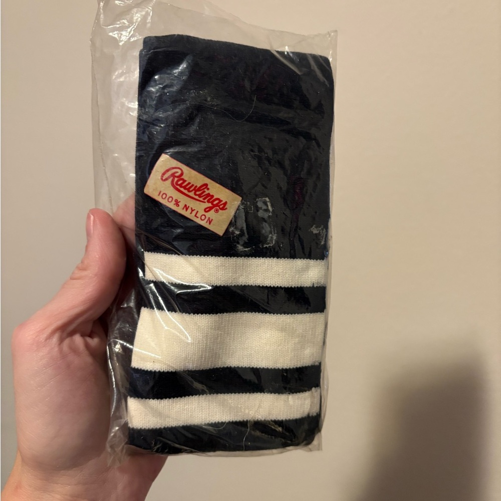 Rawlings Men's Striped Socks - Navy and White